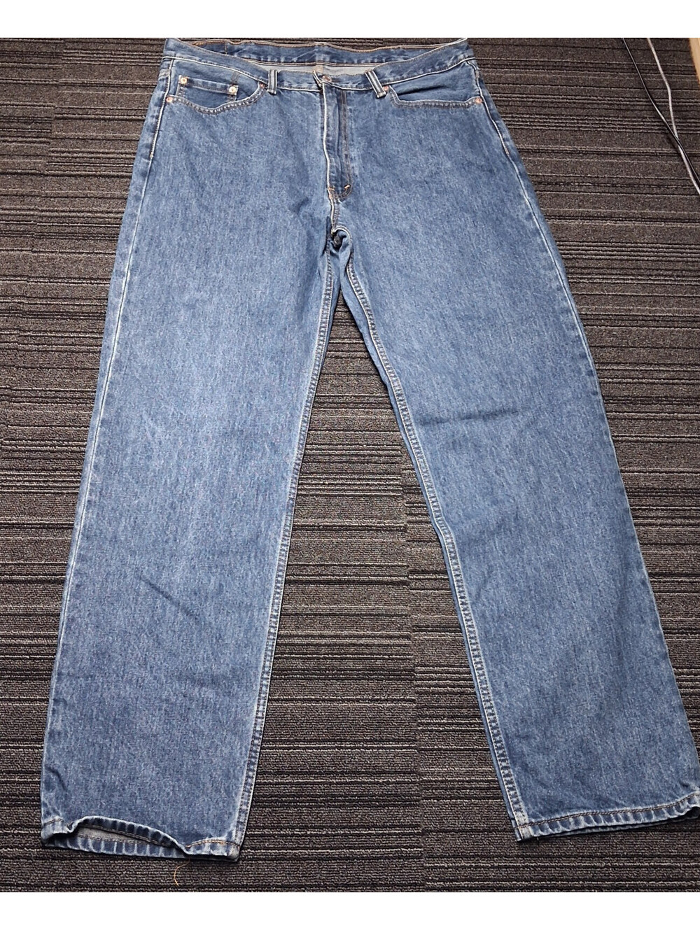 Levis 550 Relaxed Fit Jeans Mens 38x34 Blue Denim Actual Inseam 32